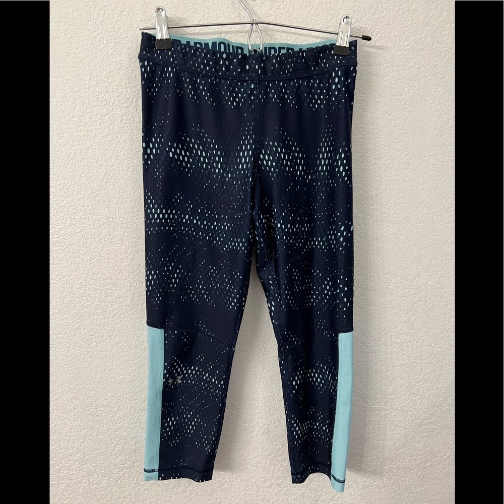 Under Armour compression leggings size medium